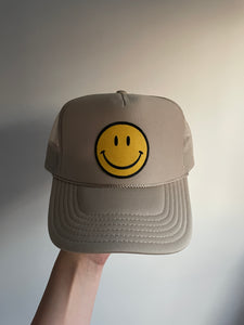 SMILEY Trucker Hat - Tan