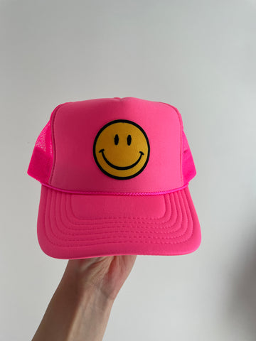 SMILEY Trucker Hat - Neon Pink